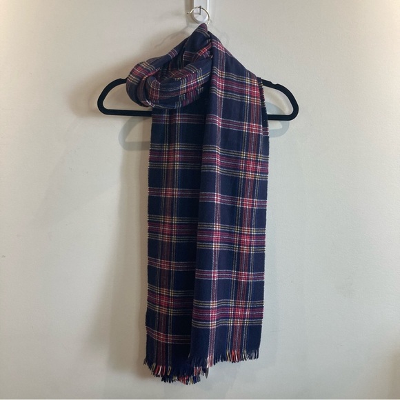 GAP Plaid Super-soft Fringed Large Scarf Shawl NEW WITH  TAGS - Picture 1 of 7